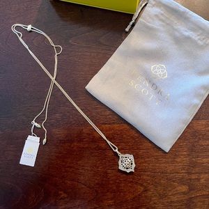 KENDRA SCOTT Kacey Pendant Necklace NIB